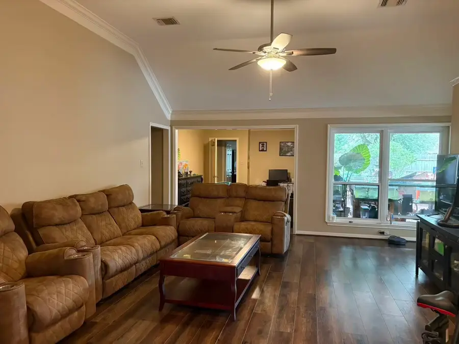 5026 Cave Run Drive, Missouri City, TX 77459 - Image #3