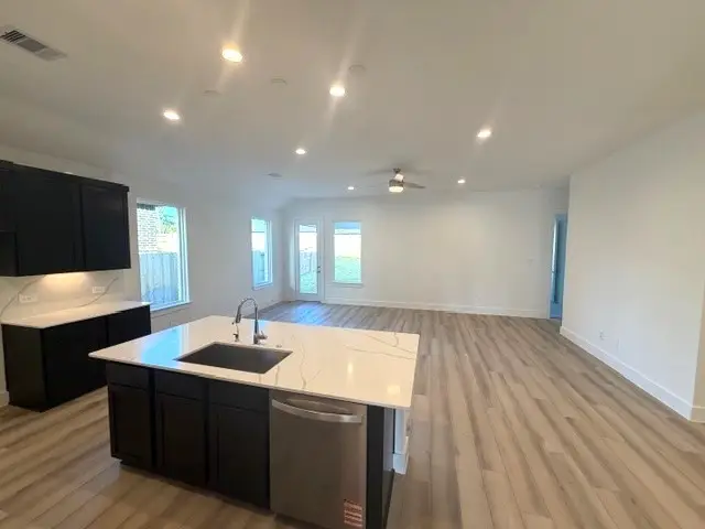 424 Summerset Landing, Conroe, TX 77304 - Image #3