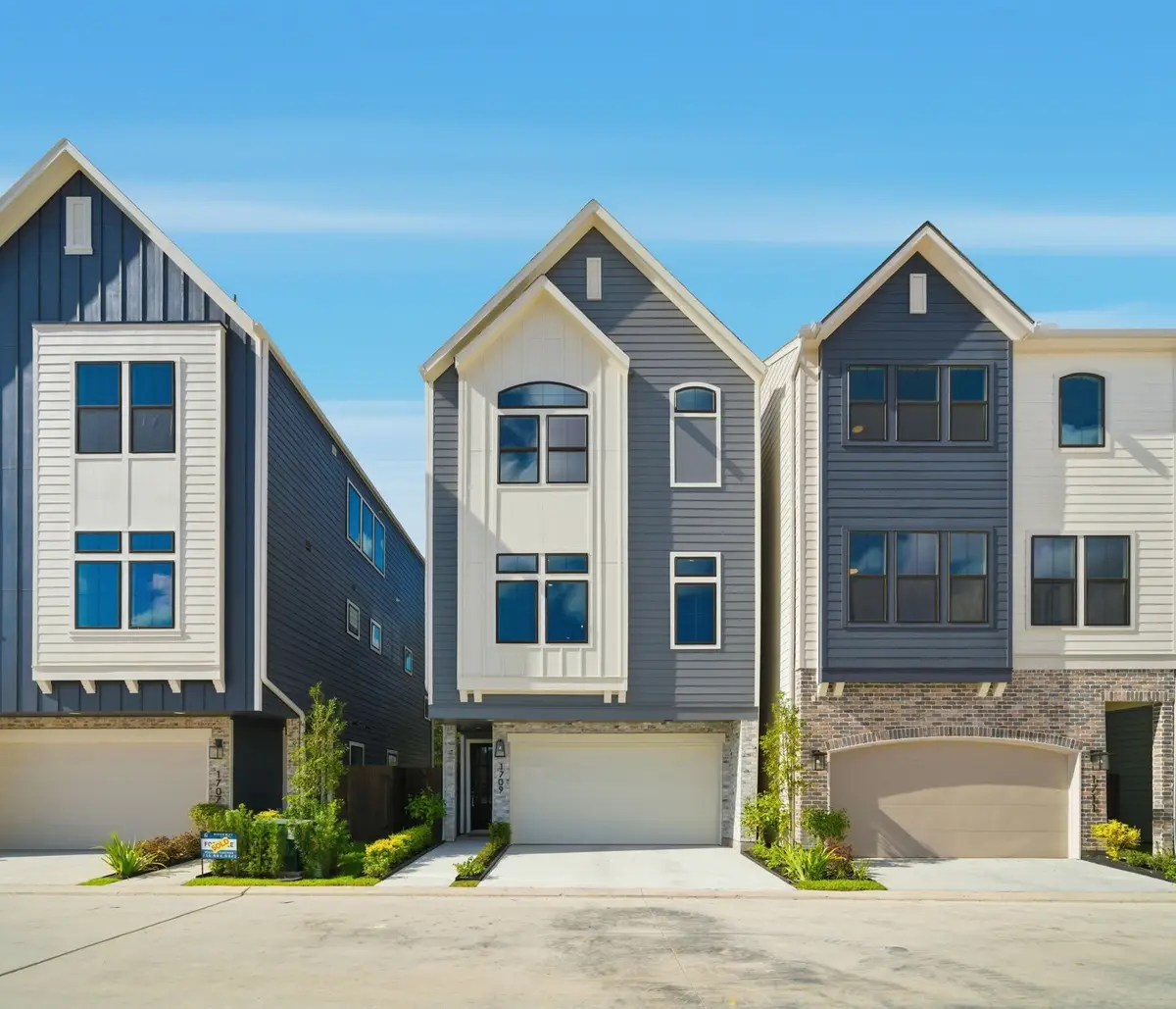 1709 Bologna Lane, Houston, TX 77055 - Image #1