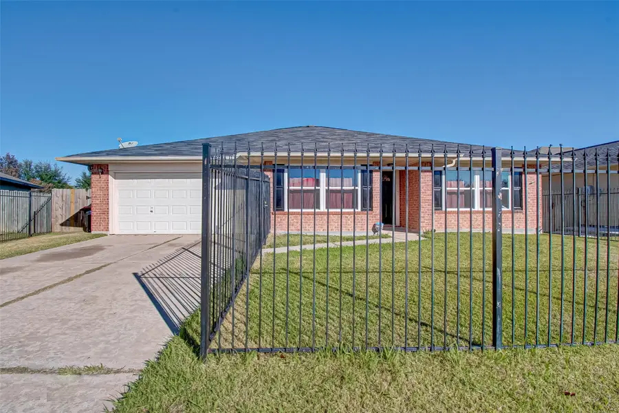 1010 Twisted Elm Court, Houston, TX 77038 - Image #2