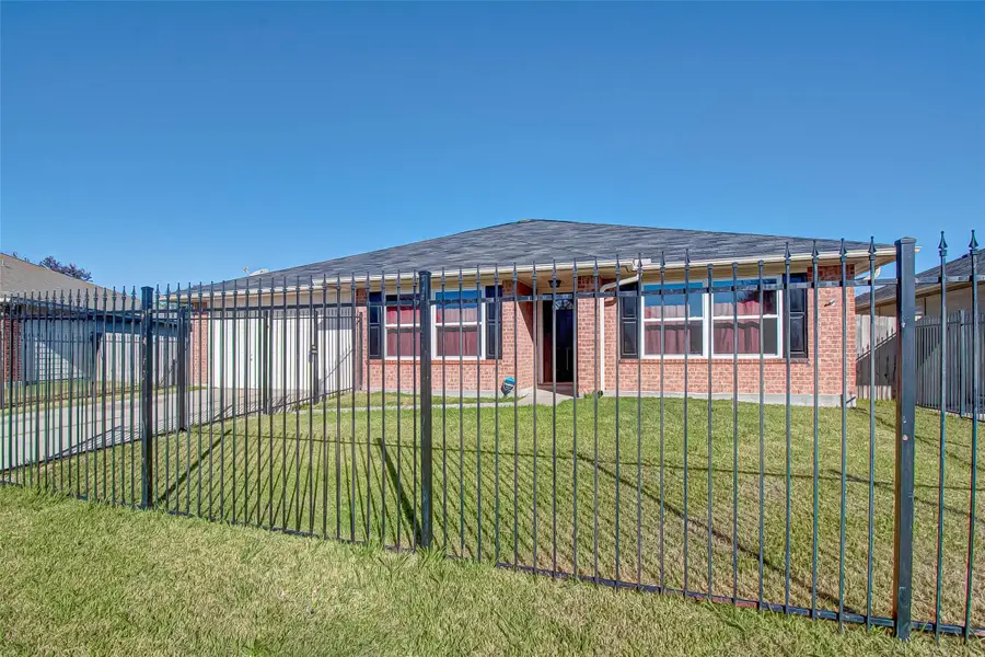 1010 Twisted Elm Court, Houston, TX 77038 - Image #3