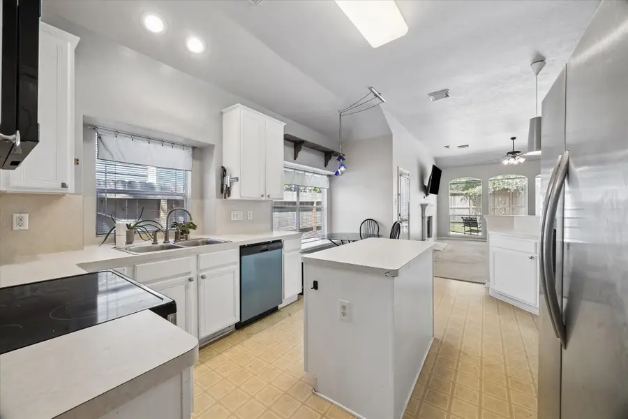 7906 Sinfonia Drive, Houston, TX 77040 - #3