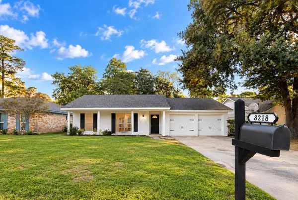 8218 Willow Forest Drive, Tomball, TX 77375