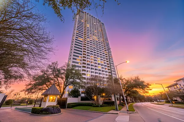 2001 Holcombe Boulevard #803, Houston, TX 77030