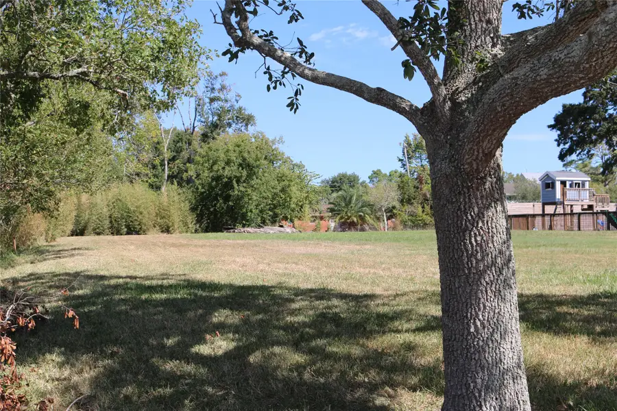 522 E Meyer Road, Seabrook, TX 77586 - #2