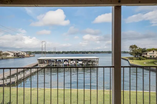 202 Lakeview Terrace #A, Conroe, TX 77356