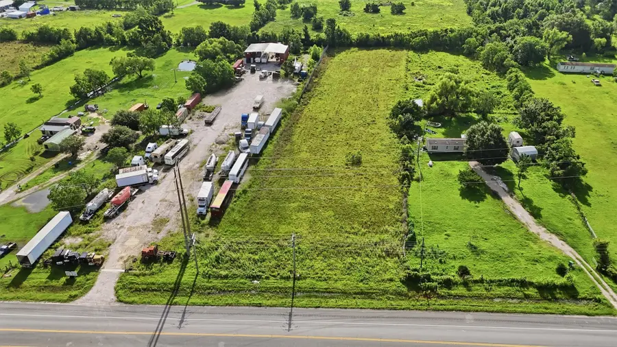 8940 Highway 321, Dayton, TX 77535 - #3