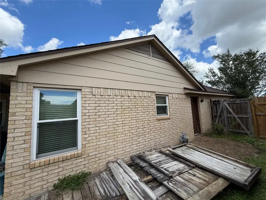 5122 Pepper Mill Street, Baytown, TX 77521 - #3