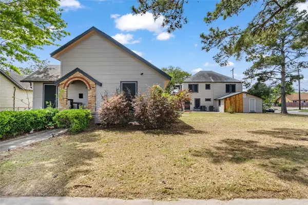 2633 W Main Street, Baytown, TX 77520