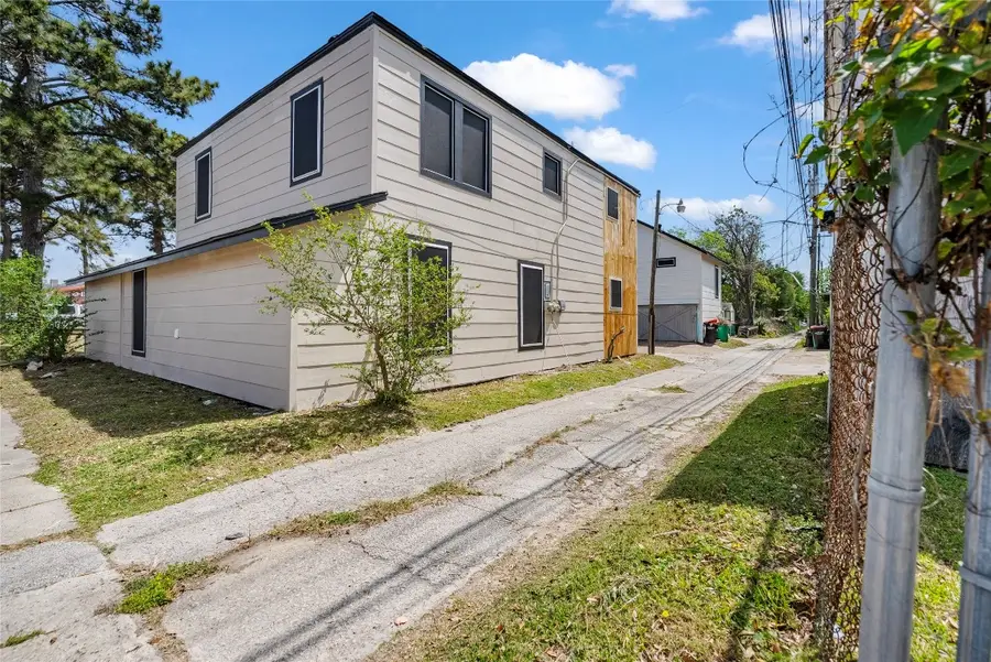 2633 W Main Street, Baytown, TX 77520 - #2