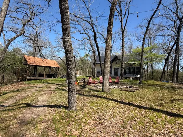 1922 County Road 261, Oakwood, TX 75855