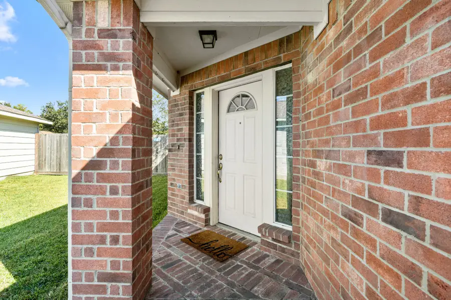 4050 Cary Creek Drive, Baytown, TX 77521 - Image #2