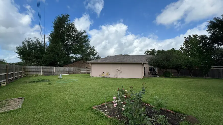1919 Iron Ridge, Sugar Land, TX 77478 - #2