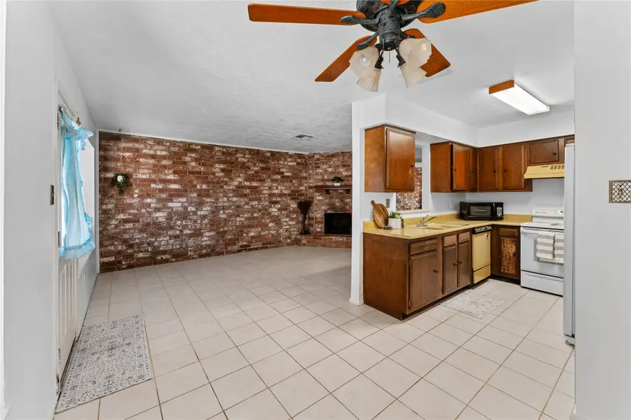 6947 Chasewood Drive, Missouri City, TX 77489 - Image #2