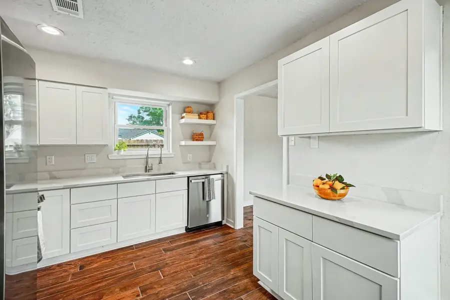 613 Dixie Drive, League City, TX 77573 - #3