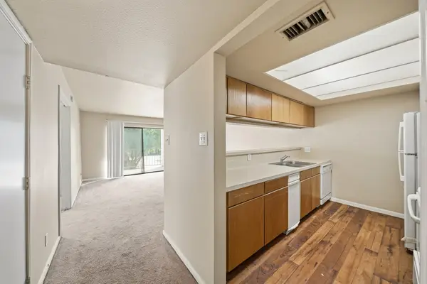 2824 S Bartell Drive #212, Houston, TX 77054