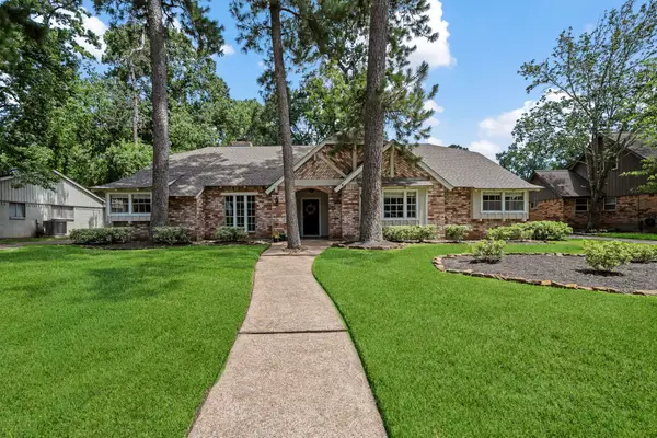 2015 Hickory Creek Drive, Kingwood, TX 77339