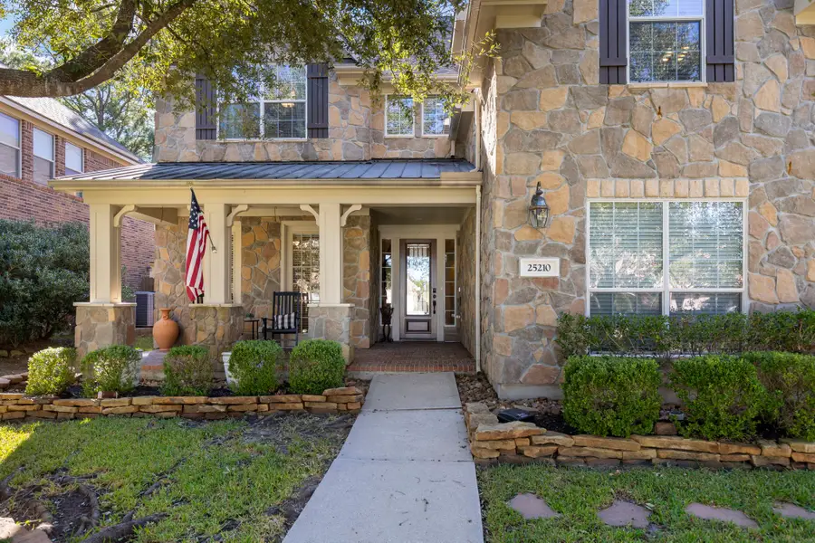 25210 Carrick Bend Drive, Spring, TX 77389 - Image #2