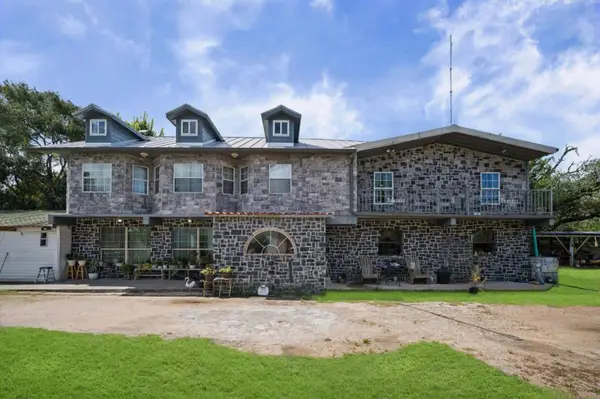 1168 Hattermann Lane, Weimar, TX 78962