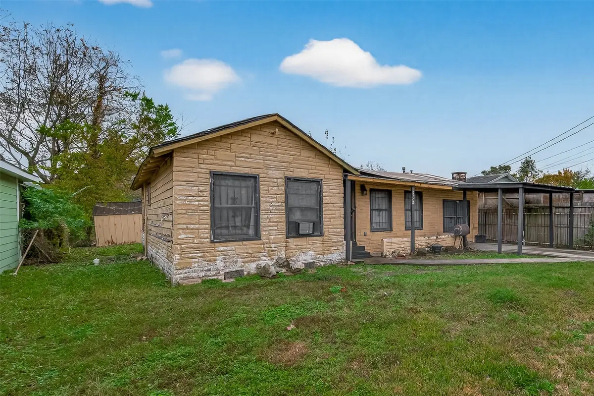 2108 King Street, Houston, TX 77026 - Image #1