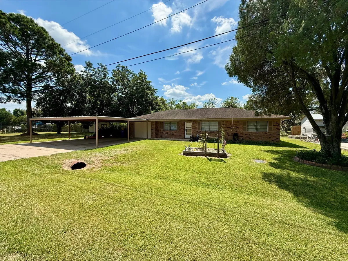 309 Crews Way, West Columbia, TX 77486 - #1