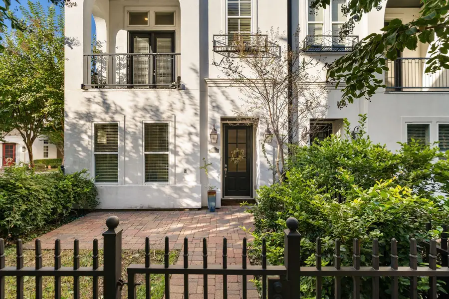 10937 Wrenwood Manor, Houston, TX 77043 - Image #2