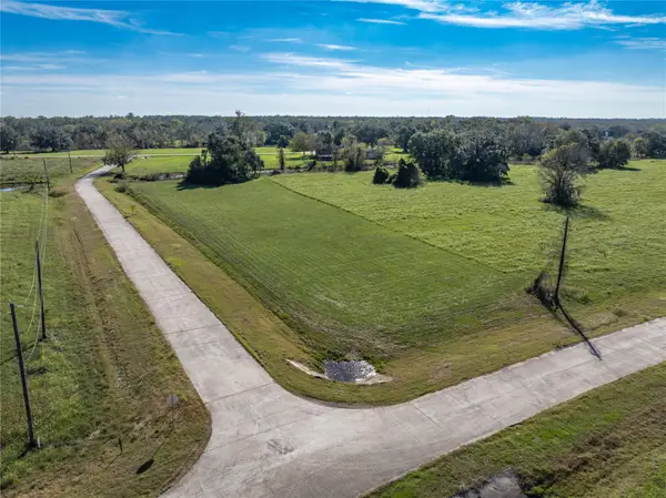 1507 Frontier Trail, Angleton, TX 77515