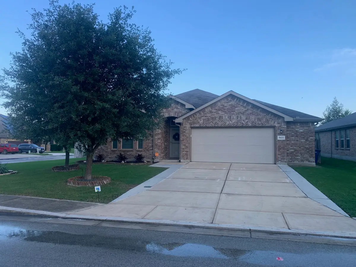 5611 Briar Knoll, New Braunfels, TX 78132 - #1
