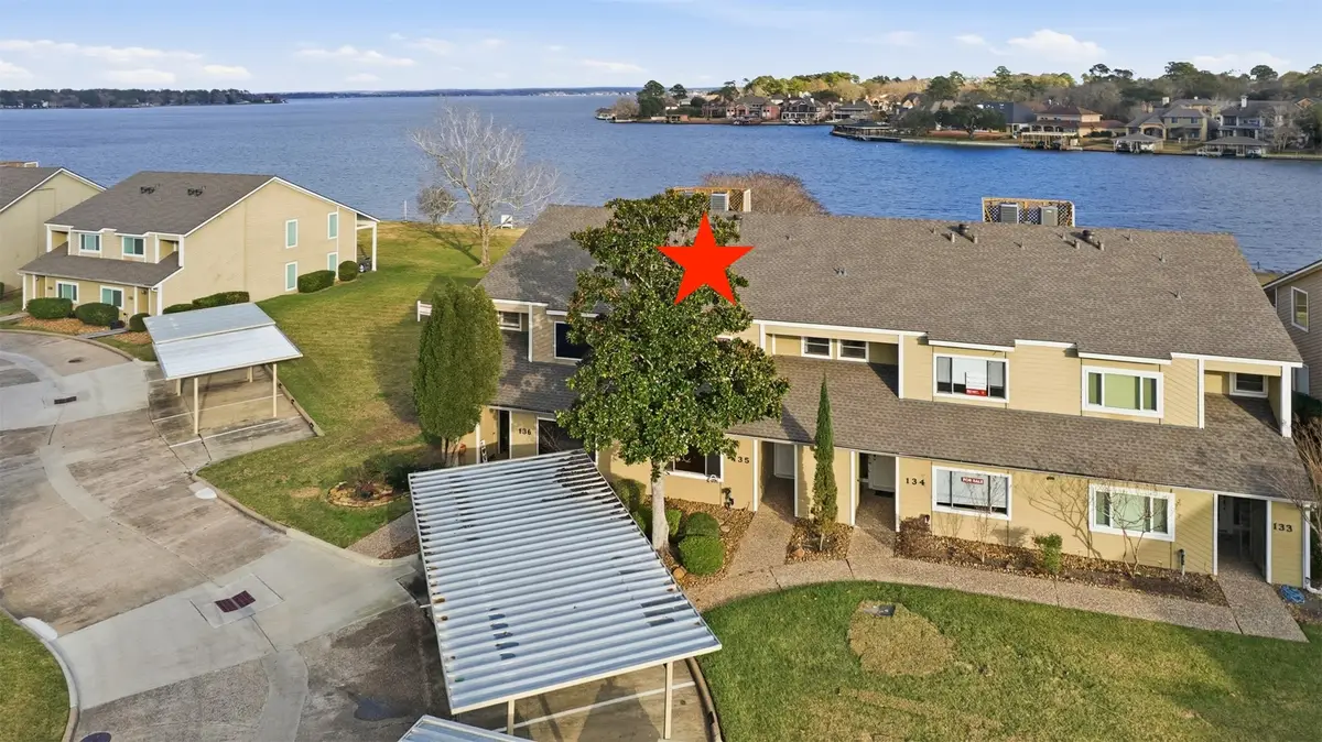 135 April Point Drive S, Montgomery, TX 77356 - Image #1