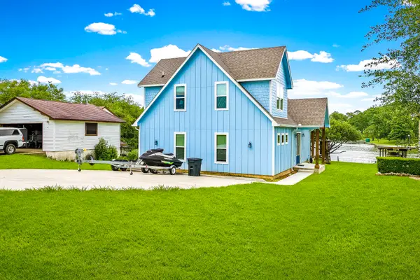 318 Harbor View Drive, Livingston, TX 77351