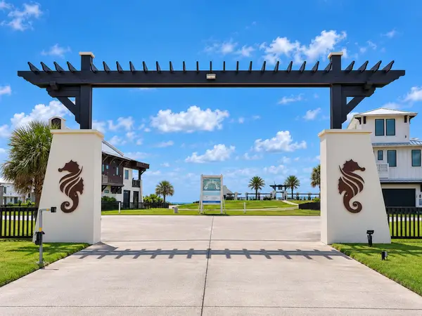 318 Seagrass, Gilchrist, TX 77617