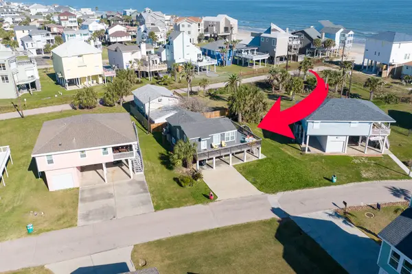 4211 Surf Drive, Galveston, TX 77554