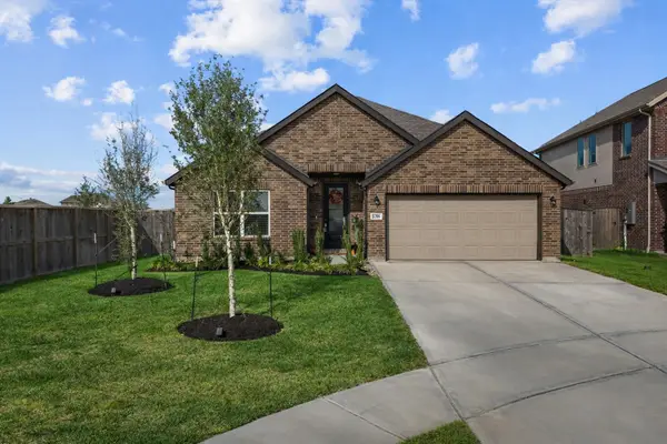 2018 Penwern Alley Lane, League City, TX 77573