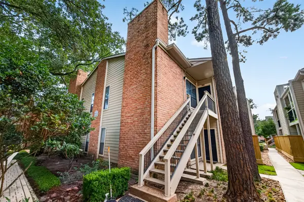 2001 Bering Drive #2F, Houston, TX 77057