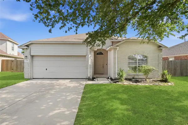 1707 N Highlands Crossing, Highlands, TX 77562