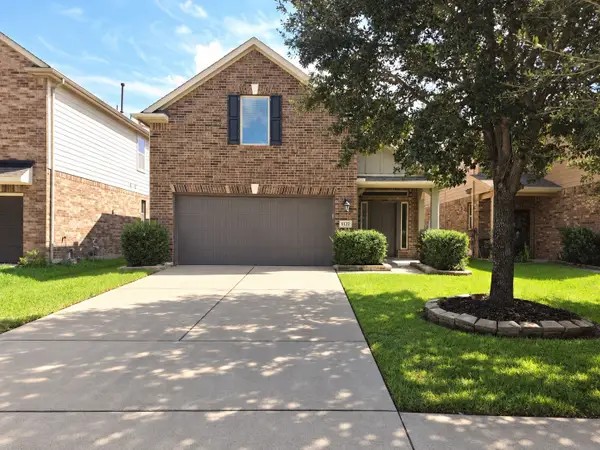 8122 Heartbrook Field Lane, Cypress, TX 77433