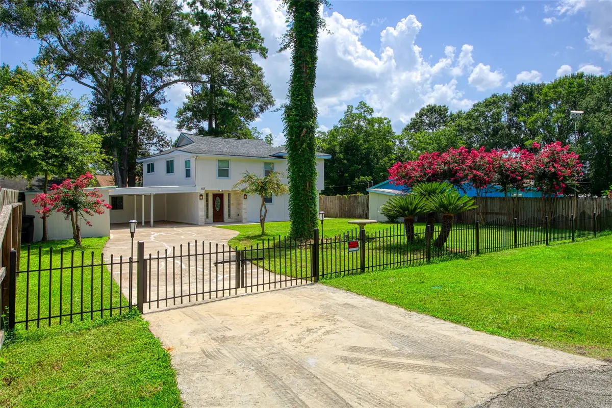 118 Waterwood Drive, Huffman, TX 77336 - Image #1