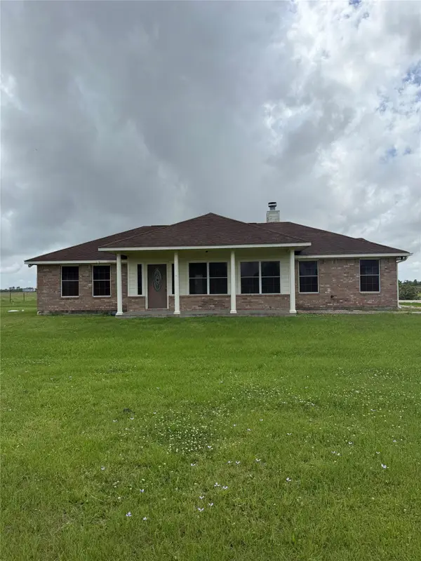 2376 Highway 61, Devers, TX 77538