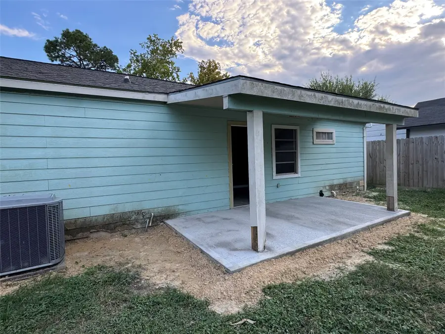 2125 Kingsdale Drive, Deer Park, TX 77536 - Image #3