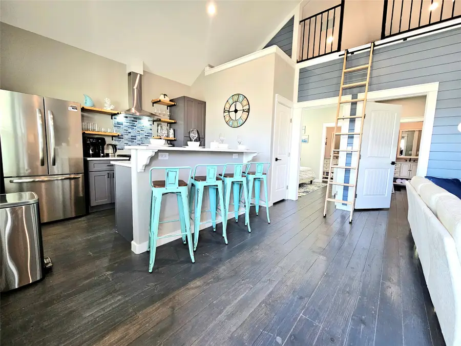 1075 Shady Lane, Gilchrist, TX 77617 - Image #3