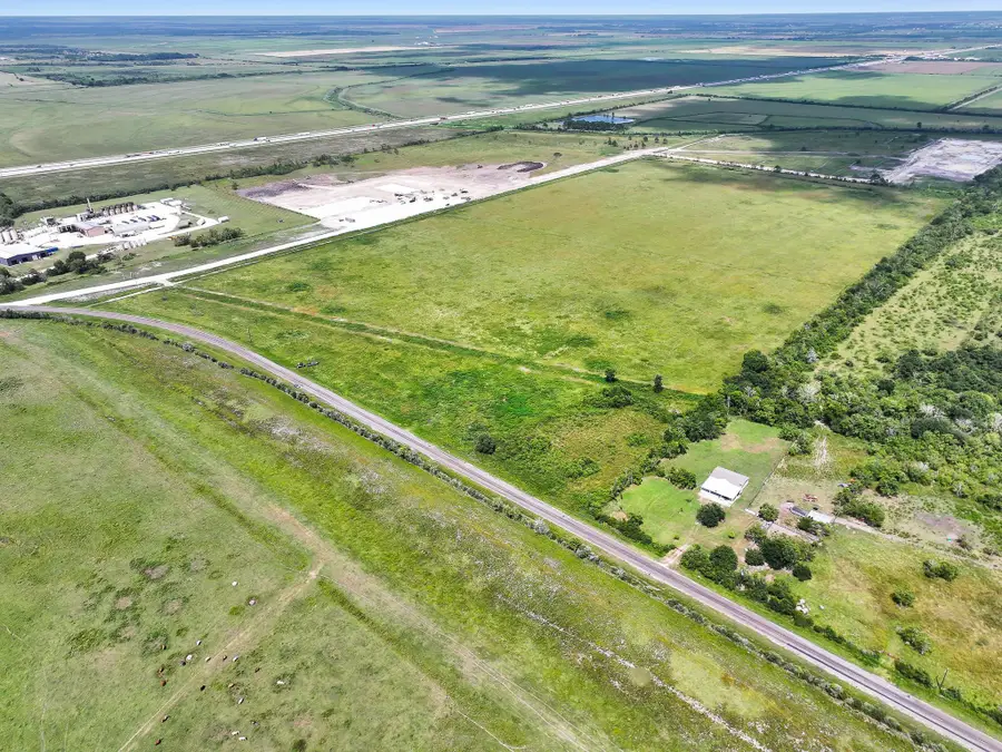 TR 3 S Fm-1724, Anahuac, TX 77514 - #2