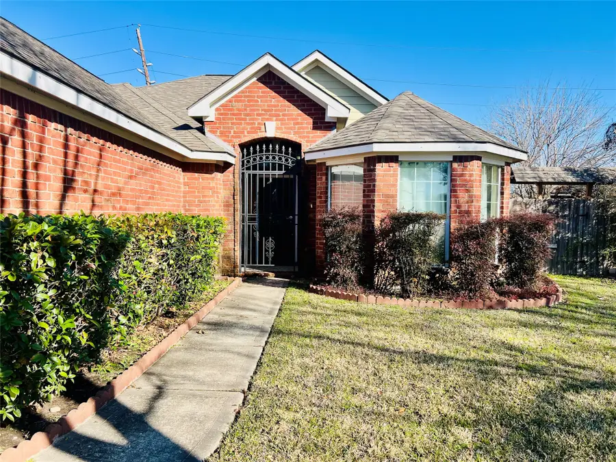12431 Heritage Grove Drive, Houston, TX 77066 - Image #2