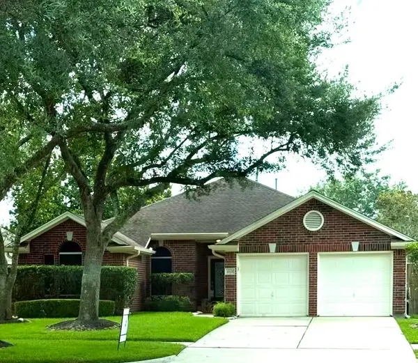 3111 Ravens Lake Circle, League City, TX 77573