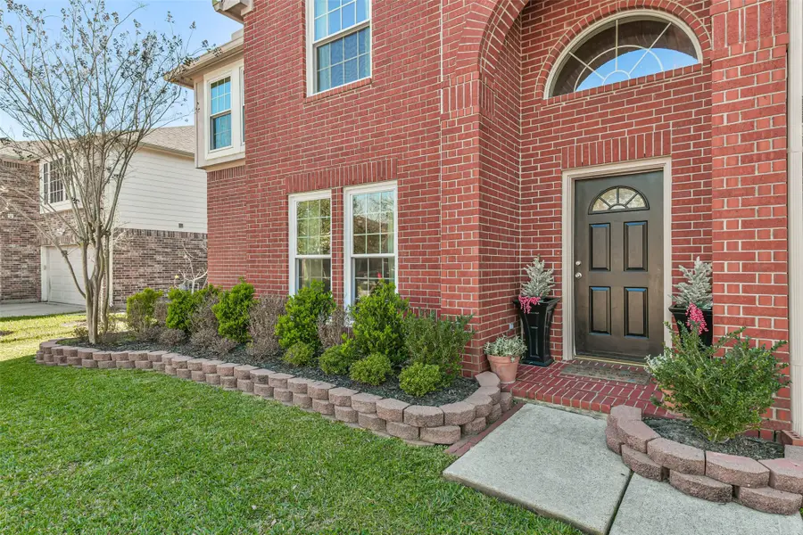 1116 Lake Shore Drive, Pearland, TX 77581 - Image #2