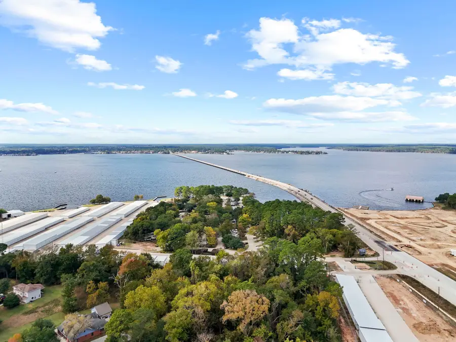 12975 Corona Court, Willis, TX 77318 - Image #2