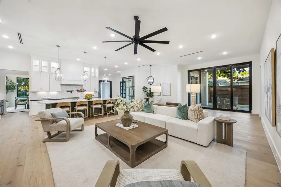 431 W 30th Street, Houston, TX 77018 - Image #3