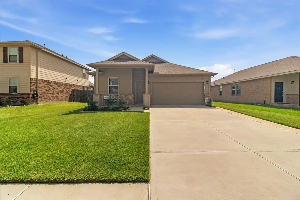 411 Walnut Branch Drive, Baytown, TX 77523 - #1