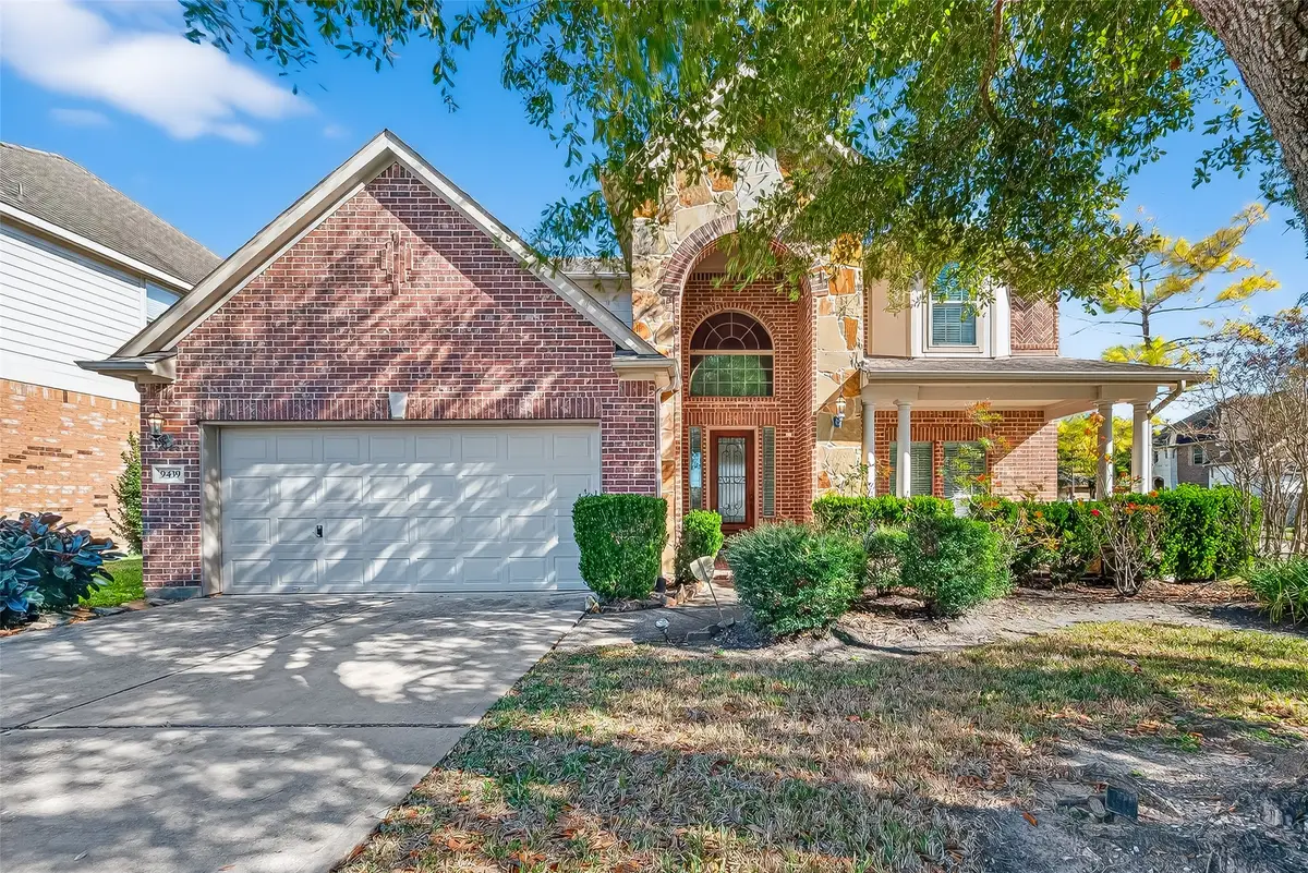 9439 Emerald Lakes Drive, Rosharon, TX 77583 - #1