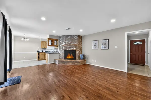 16019 Mill Point Drive, Houston, TX 77059