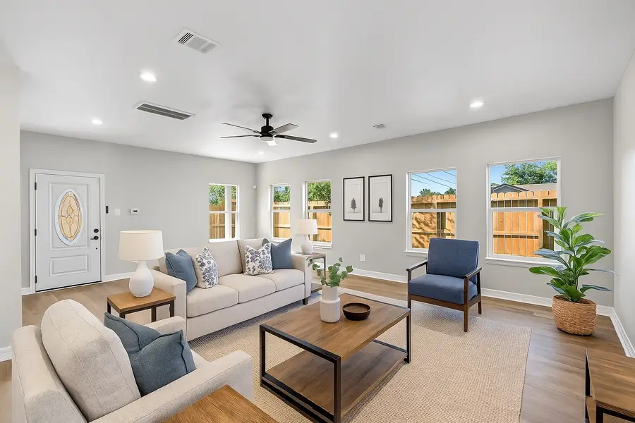 813 Barbara Mae Street, Houston, TX 77015 - Image #3